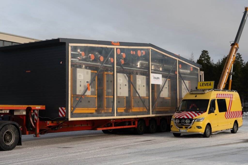 AmbiHeat moduulit kuljetuksessa.